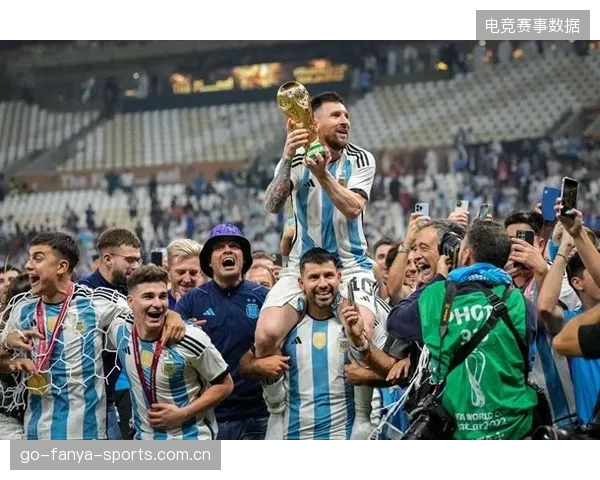 那不勒斯准备引进梅西式的短传渗透专家——重塑南意锋线新格局